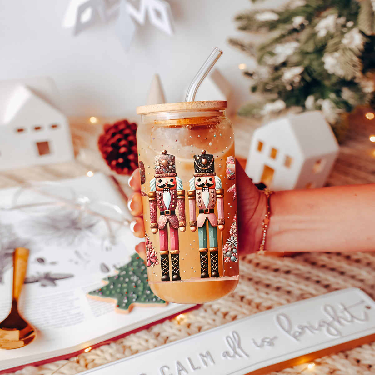 Nutcracker Glam 17oz